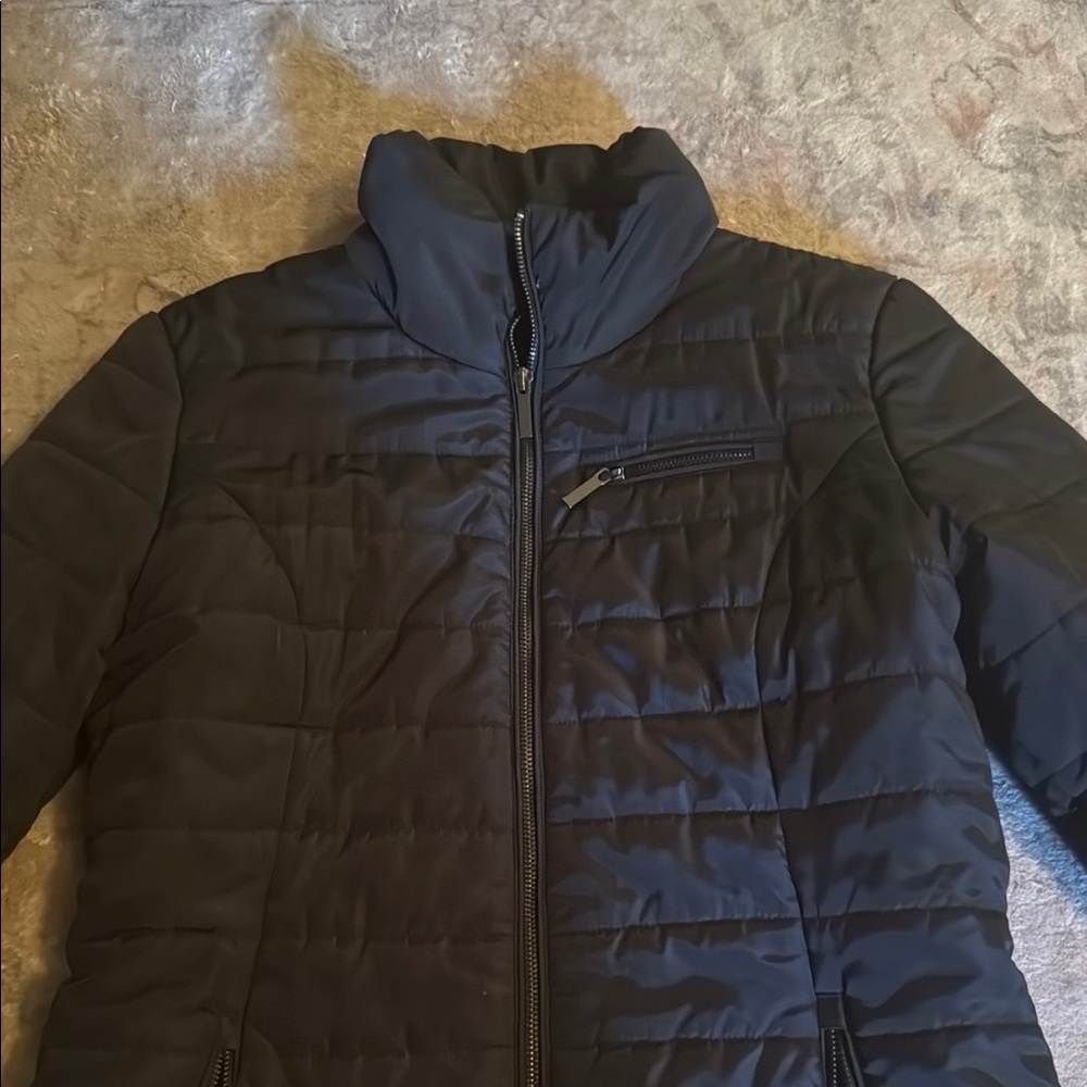 Black Puffer Jacket with Stand-Up Collar and Quilted Design - Picture 6 of 7